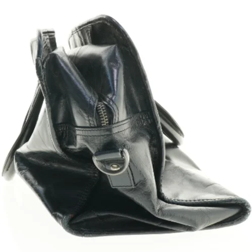 Brugt sort skuldertaske (str. 55 x 20 cm)