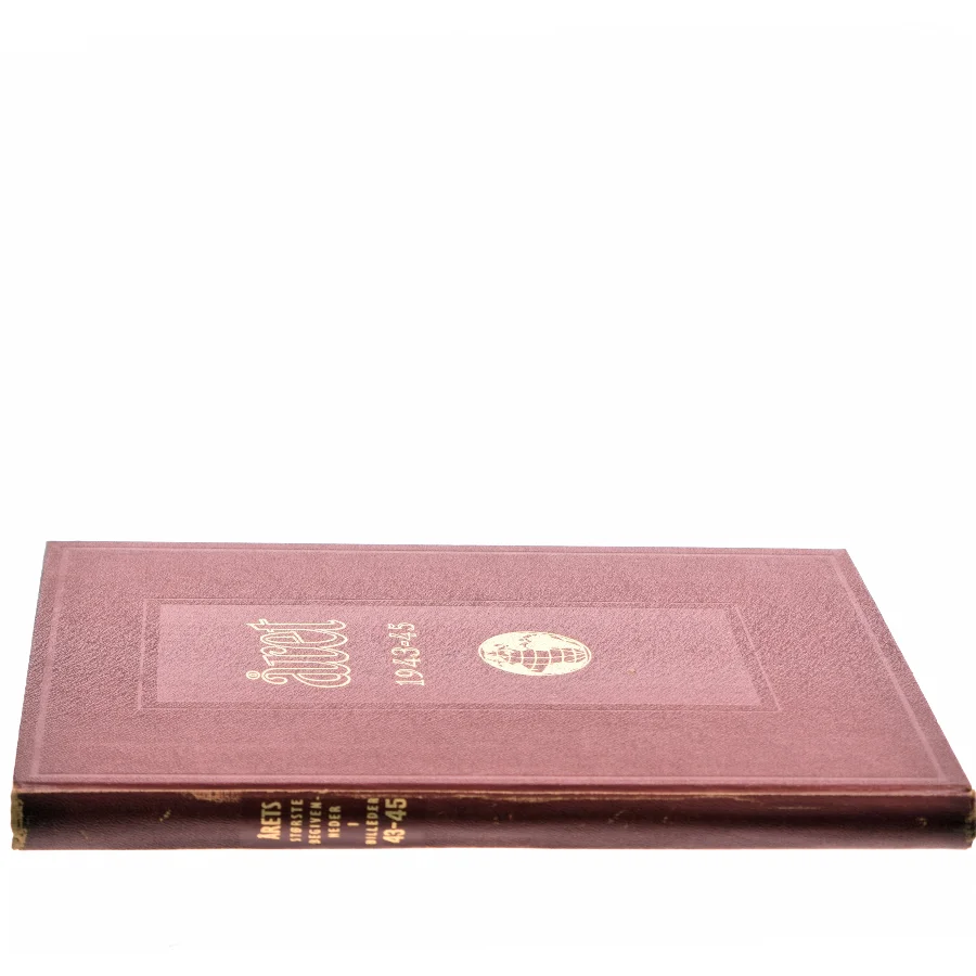 Året 1943-45 af <Bogens forfattere> (Bog)