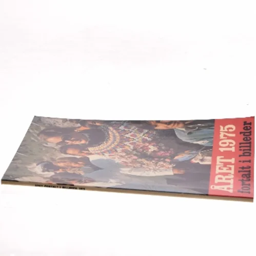 Året 1975 fortalt i billeder (Bog)