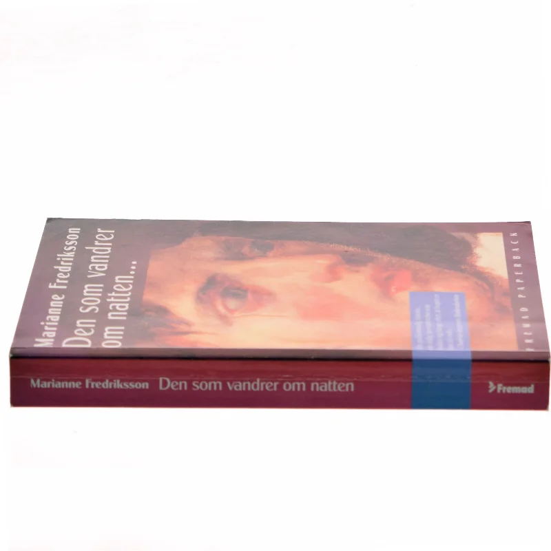 Den som vandrer om natten - af Marianne Fredriksson (Bog)