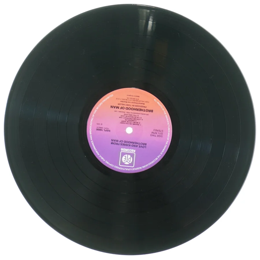 Loves and kisses from Brotherhood of Man fra Pe Records (str. 30 cm)