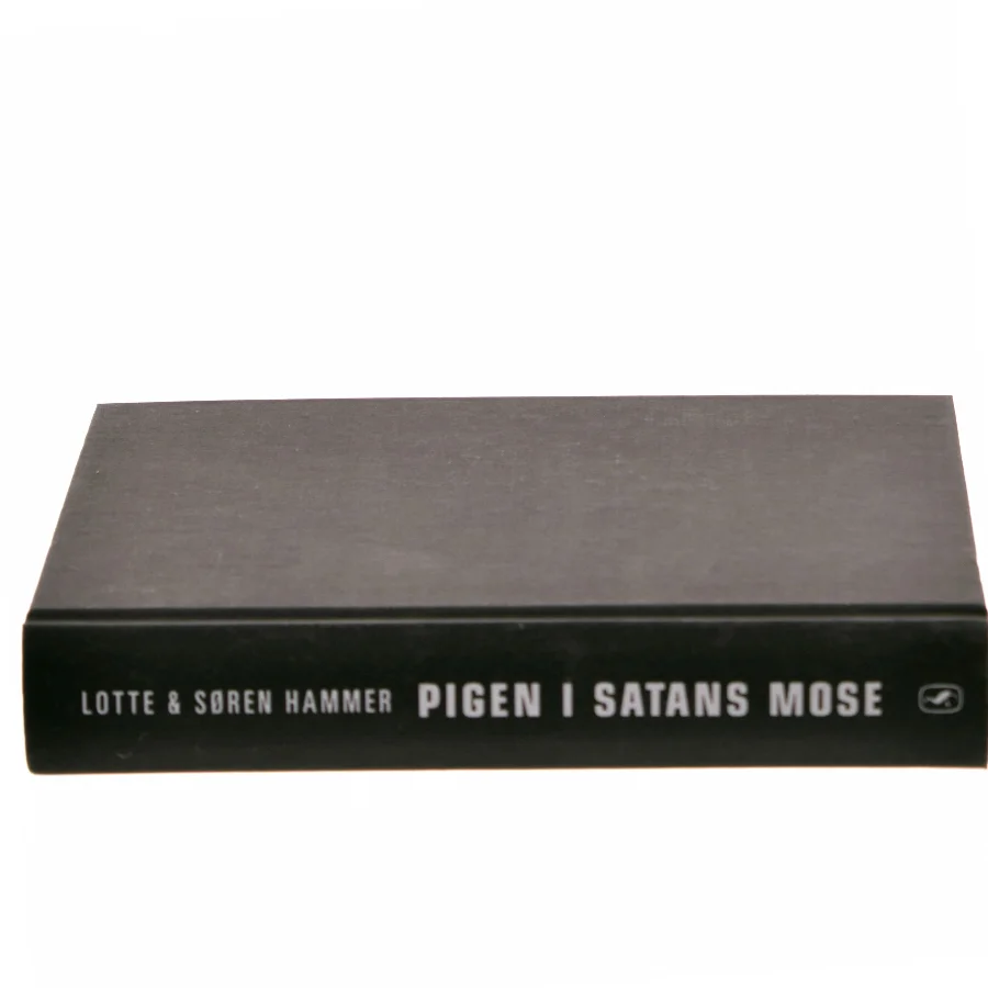 Pigen i Satans Mose af Lotte Hammer (Bog)