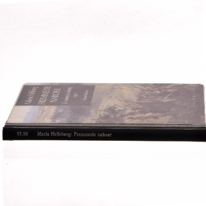 Fremmede naboer af Maria Helleberg (Bog)