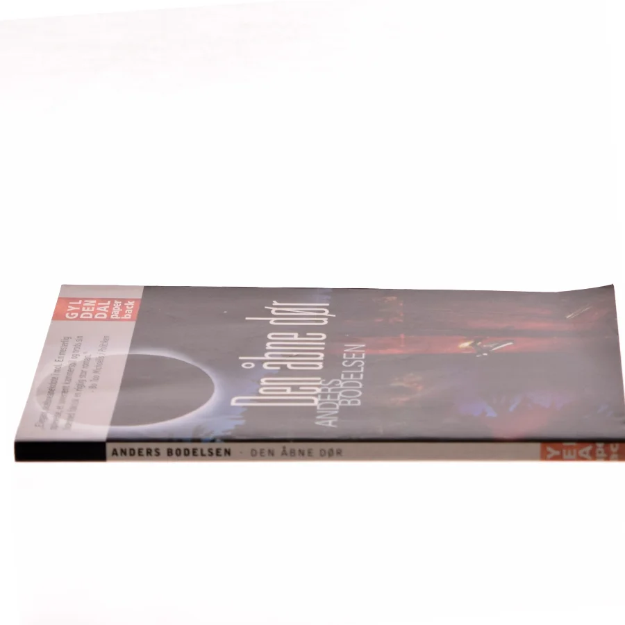 Den åbne dør af Anders Bodelsen (Bog)