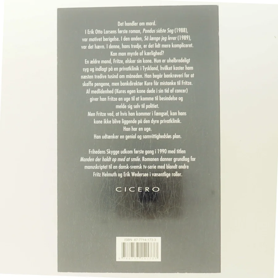 Frihedens skygge af Erik Otto Larsen (f. 1931) (Bog)