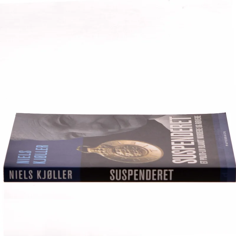 Suspenderet : et politi-liv blandt mordere og røvere af Niels Kjøller (Bog)