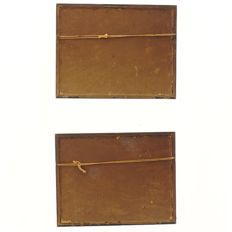 To indrammede fotografier af ryttergrupper (str. 29x22,5 cm)