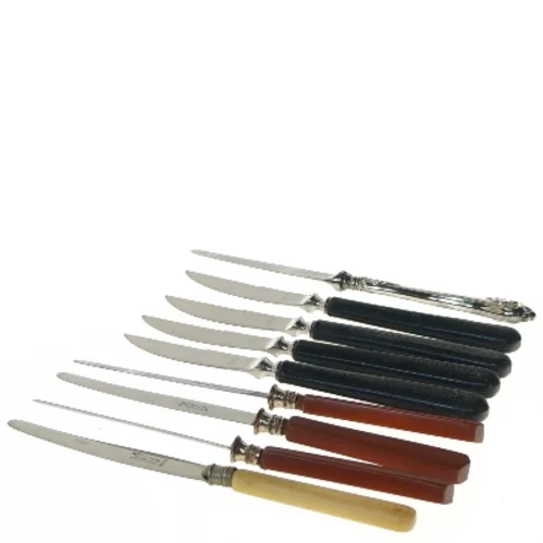 Sæt af gamle knive (str. 16,5-17,5 cm)