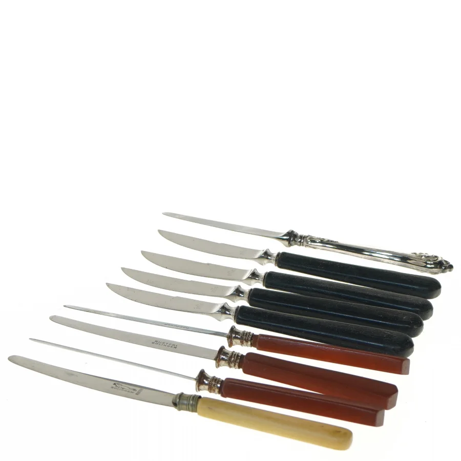 Sæt af gamle knive (str. 16,5-17,5 cm)