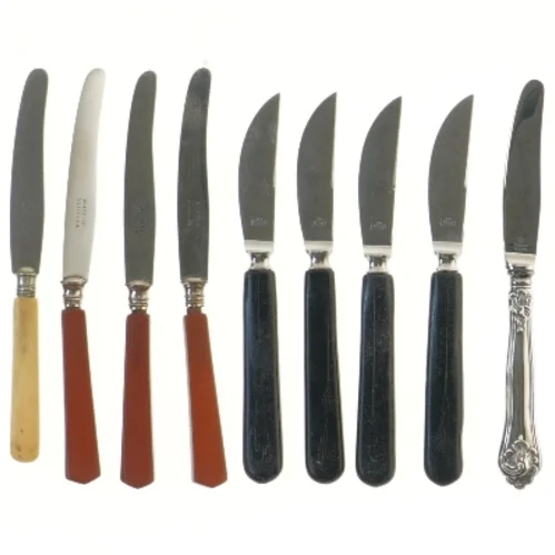 Sæt af gamle knive (str. 16,5-17,5 cm)