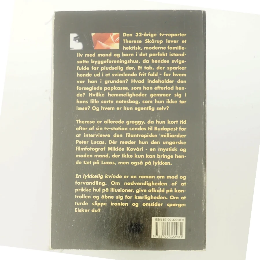 En lykkelig kvinde : roman af Hanne-Vibeke Holst (Bog)