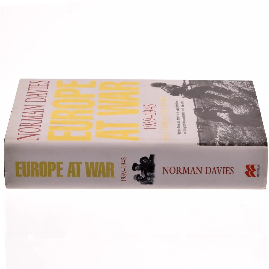 Europe at war : 1939-1945 : no simple victory af Norman Davies (Bog)