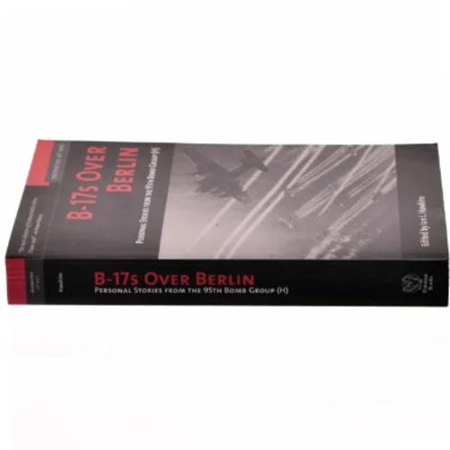 B-17s Over Berlin af Ian L. Hawkins (Bog)