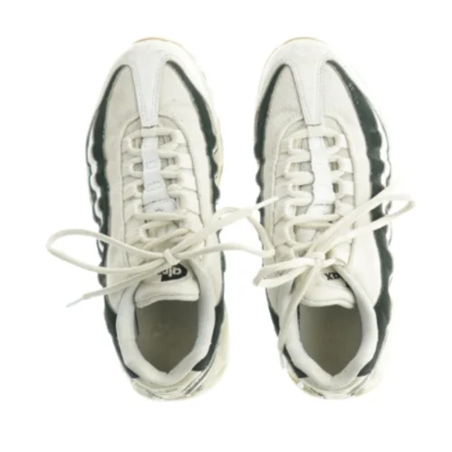 Løbesko fra Nike (str. 36,5)