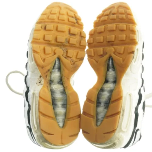 Løbesko fra Nike (str. 36,5)