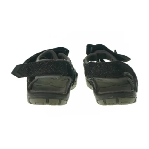 Sandaler fra Hummel (str. 35)