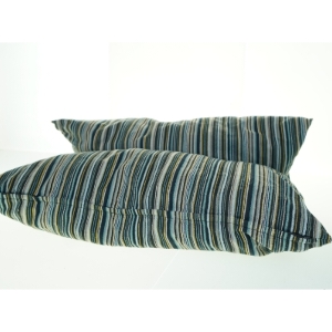 Stribet pude (str. 60x30 cm)