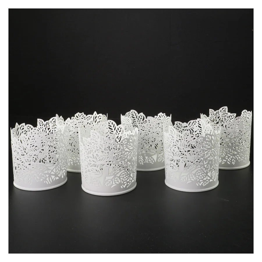 Hvide lysholdere med bladmønster fra IKEA (str. Ø 8x8,5 cm)