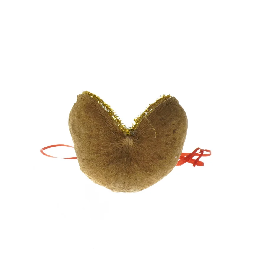 Juleophæng med nisser i valnødskal (str. Ø 9 cm)