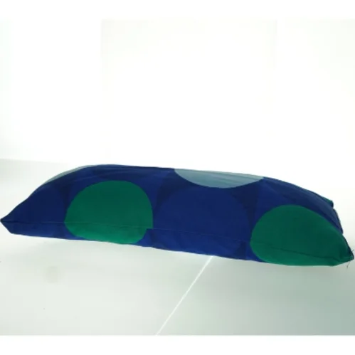 Mønstret pude (str. 55x25 cm)