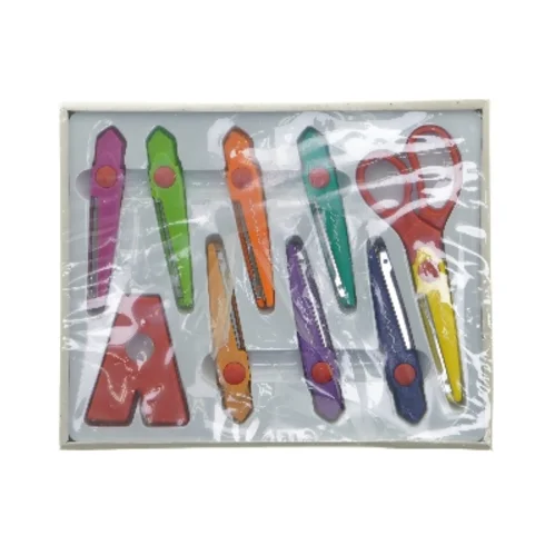 Sæt med mønstersakse fra Biltema (str. 26x21 cm)