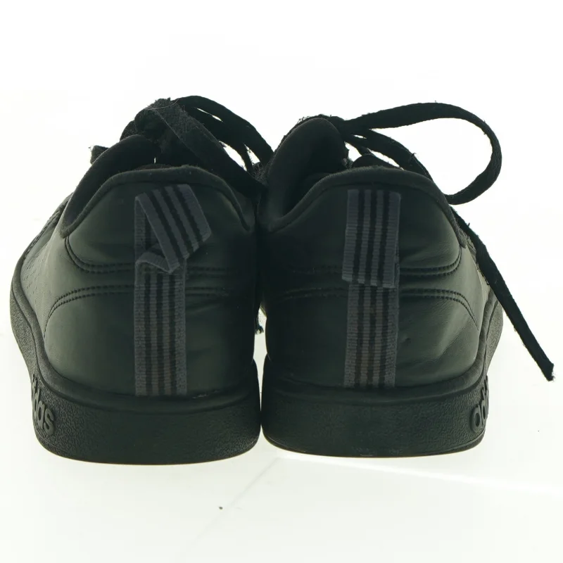Sorte sneakers fra Adidas (str. 40 2/3)