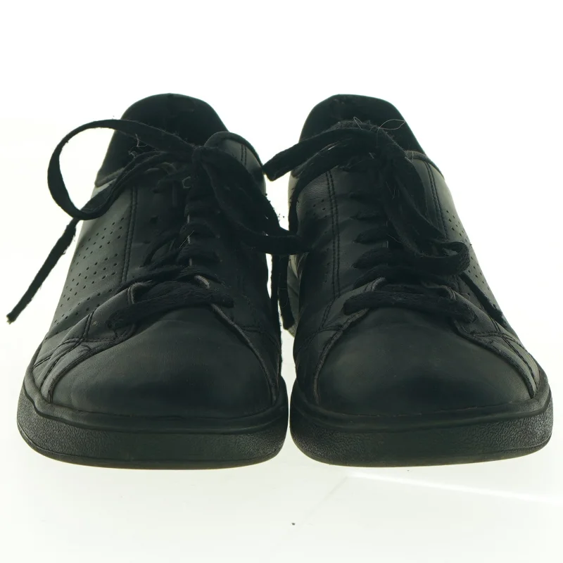 Sorte sneakers fra Adidas (str. 40 2/3)