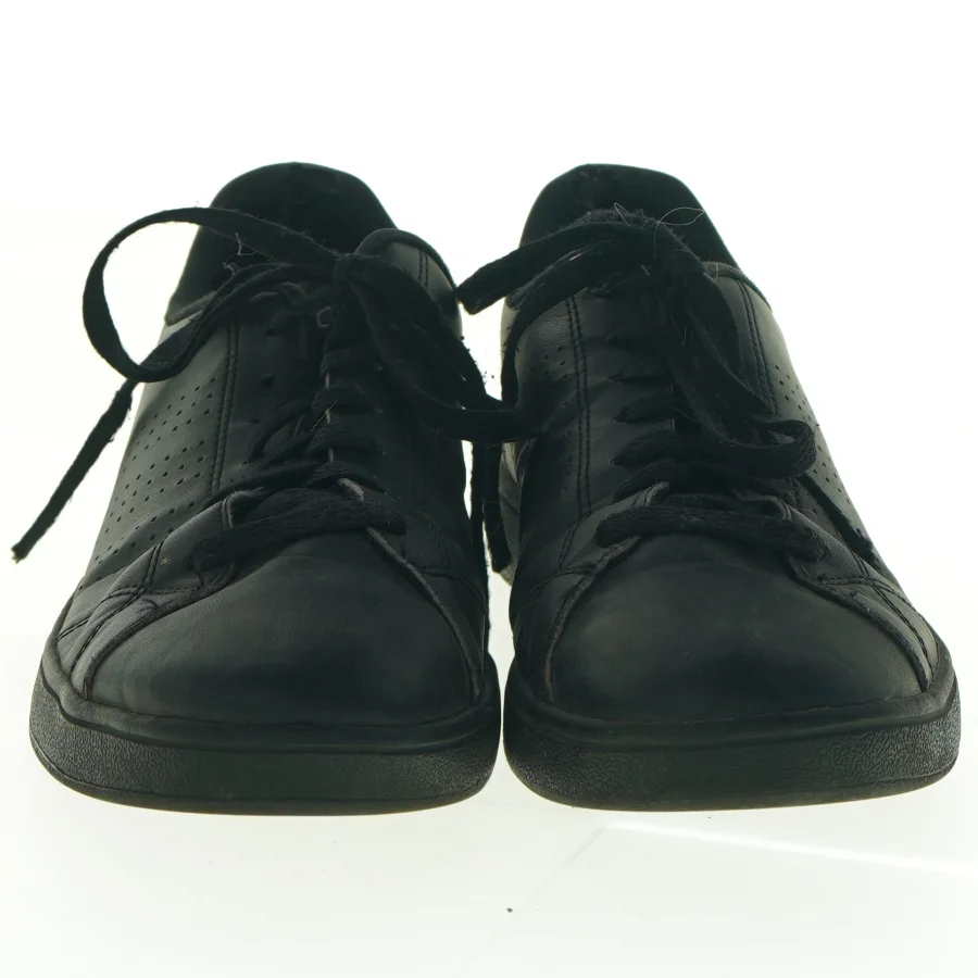 Sorte sneakers fra Adidas (str. 40 2/3)