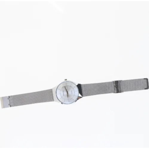 Sølvfarvet armbåndsur fra Kemanqi (str. 23 cm)