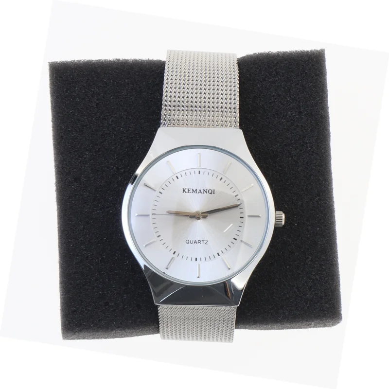 Sølvfarvet armbåndsur fra Kemanqi (str. 23 cm)