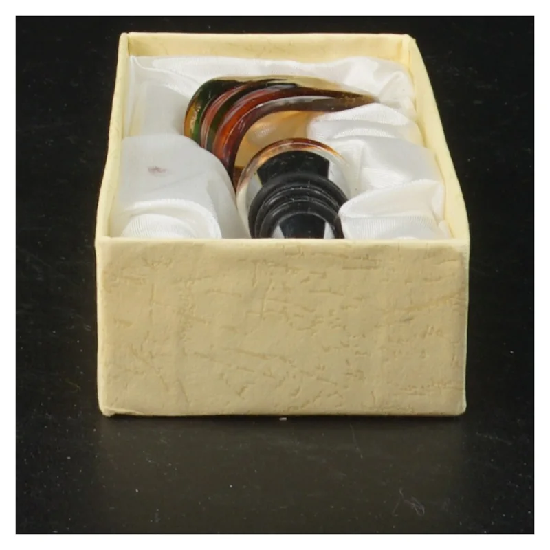 Flaskeprop  i muranoglas fra Venedig og metal (str. 14 cm i går eller jamen det det er nok bare er det andre 120 kr en telefon ja, men den den er fundet undskyld og nu har så har jeg 2 af de her dem dem kommer du helt sikkert til at bytte rundt på hold lige at flytte den over i en eller 2 kasse)