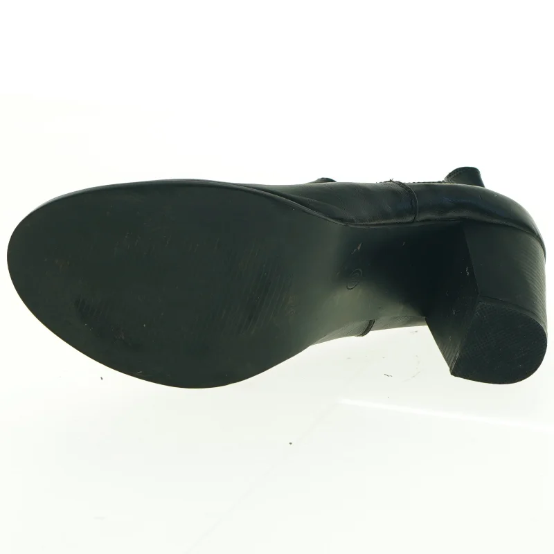 Sorte ankelstøvler med hæl (str. 40)