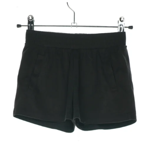 Kids up shorts (str. 116 cm)
