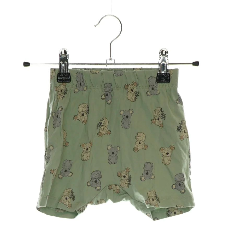 Sæt med T shirt og shorts fra H&M (str. 86)