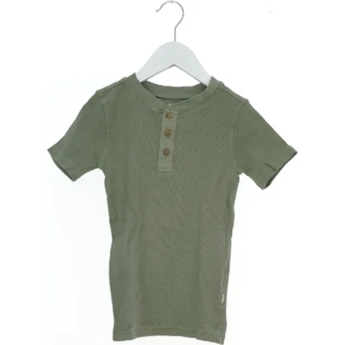 Grøn T-Shirt med Knaplukning fra Pomp de Lux (str. 122)