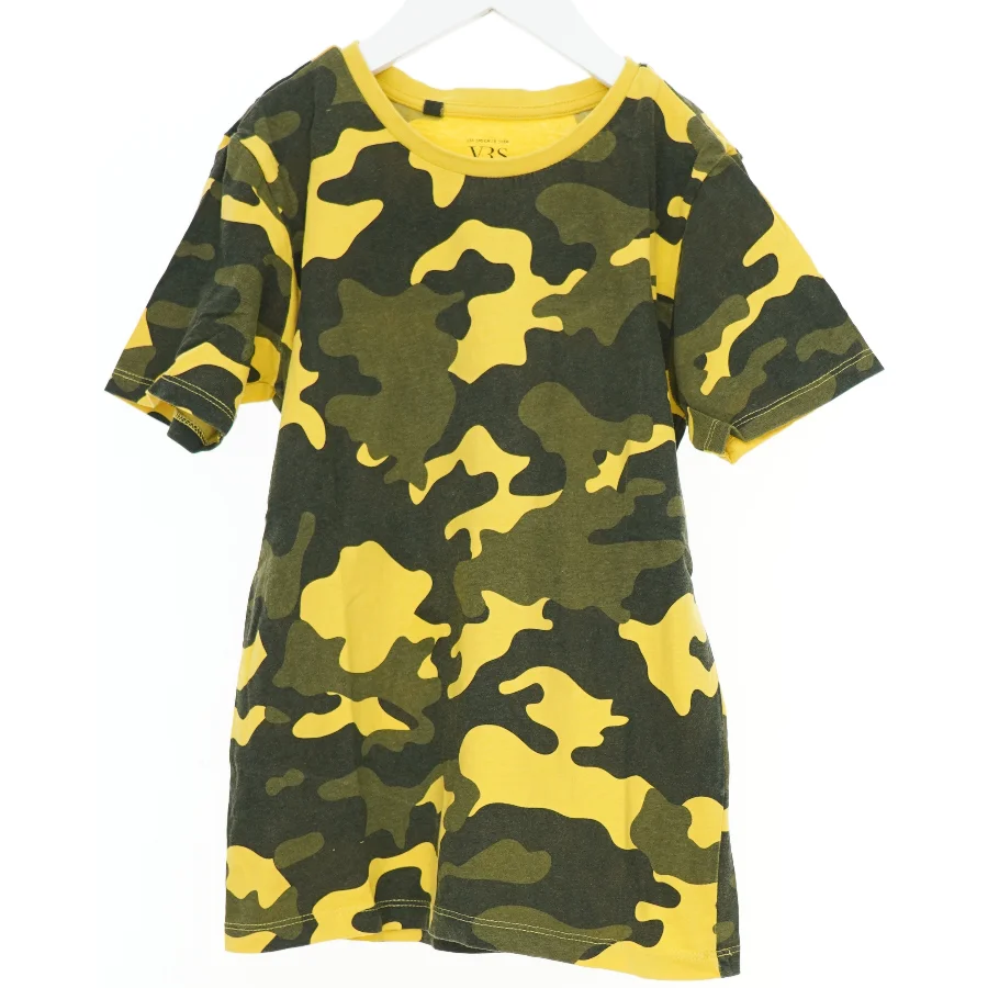 Camo T-shirt fra VRS (str. 134)