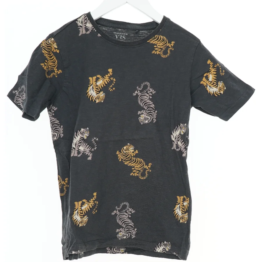 T-shirt med tigermønster fra VRS (str. 134)