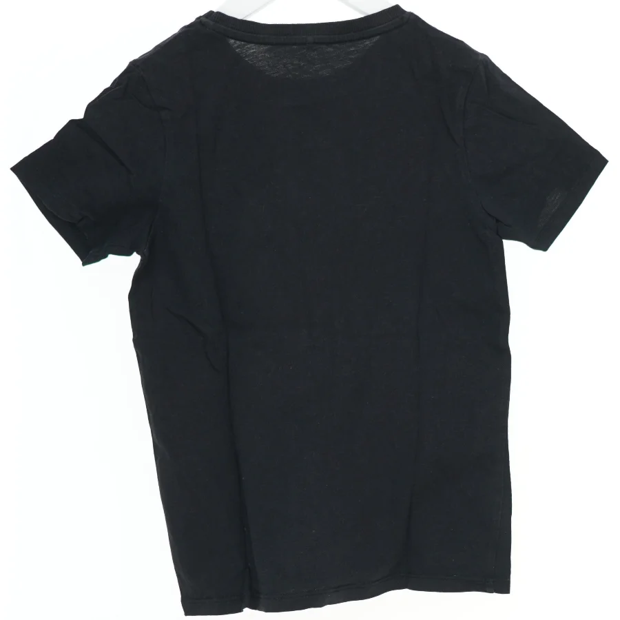 Sort T-shirt med print fra Name It (str. 134)