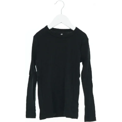 Langærmet T-shirt fra H&M (str. 122)