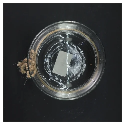 Glasvase med snor (str. Ø 14x15 cm)