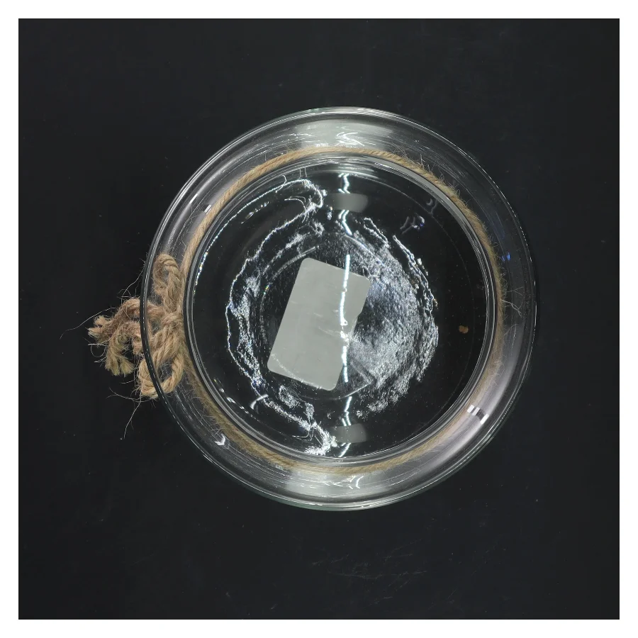 Glasvase med snor (str. Ø 14x15 cm)