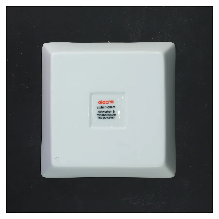 Hvide porcelæn tallerkener fra aida (str. 15x15 cm)