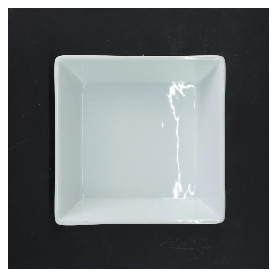 Hvide porcelæn tallerkener fra aida (str. 15x15 cm)