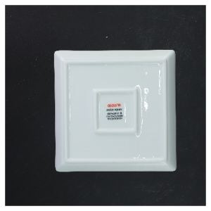 Kvadratiske porcelænstallerkener fra aida (str. 15x15 cm)