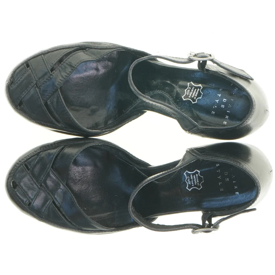 Sorte ankelrem højhælede sko (str. 41)