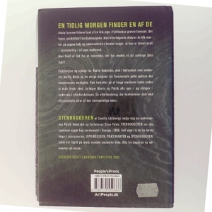 Stenhuggeren : kriminalroman af Camilla Läckberg (Bog)