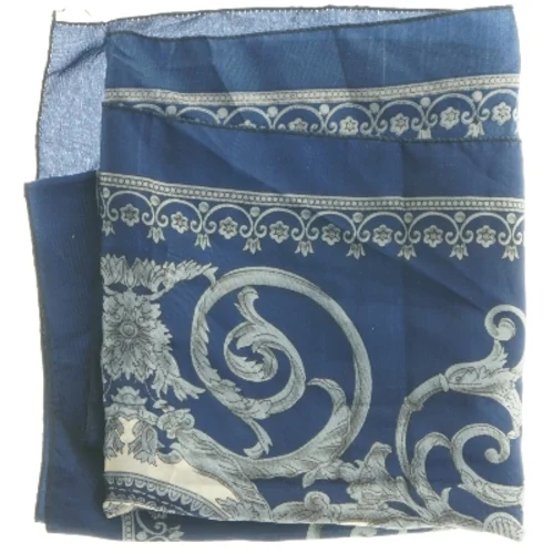 Blåt tørklæde med mønster (str. 100x94 cm)