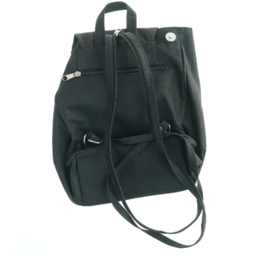 Sort rygsæk (str. 30x25 cm)