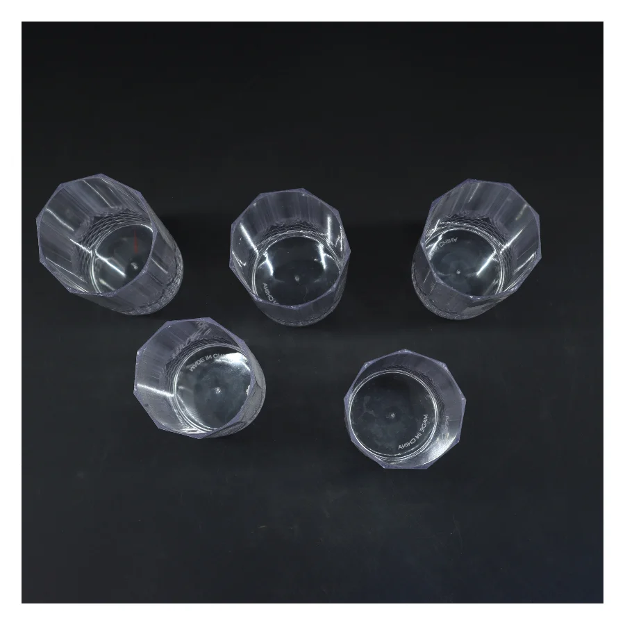 Sæt af 5 camping drikkeglas (str. 5 styk. ø. 6,5. cm. længde. 15,5 cm)