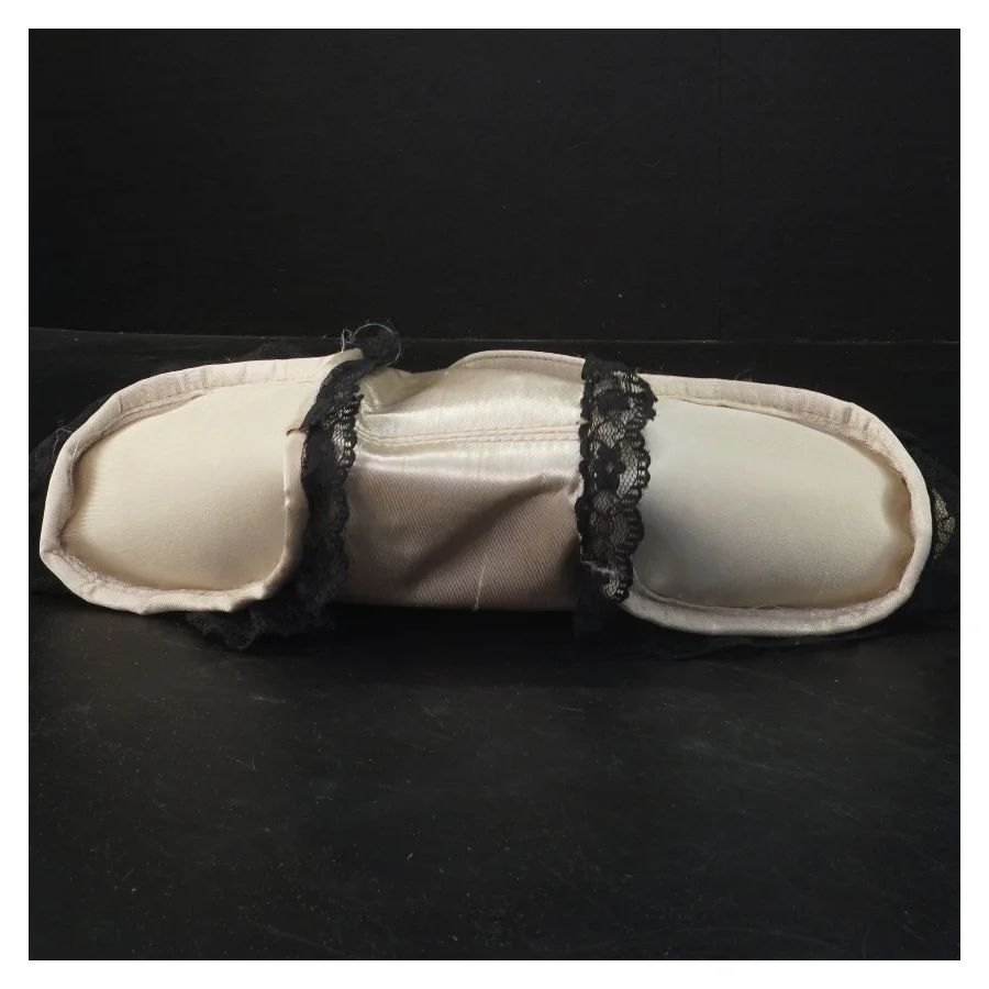Taske i form af trusser (str. 17x28x9 cm)